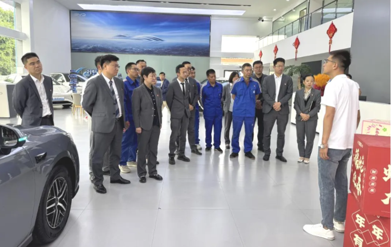 汽貿(mào)公司黨支部開展&ldquo;走出去、學進來，改作風、促發(fā)展&rdquo;貫徹中央八項規(guī)定精神學習教育走深走實主題黨日活動